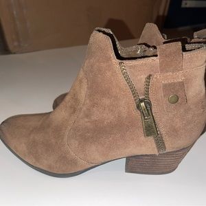 Ladies boots